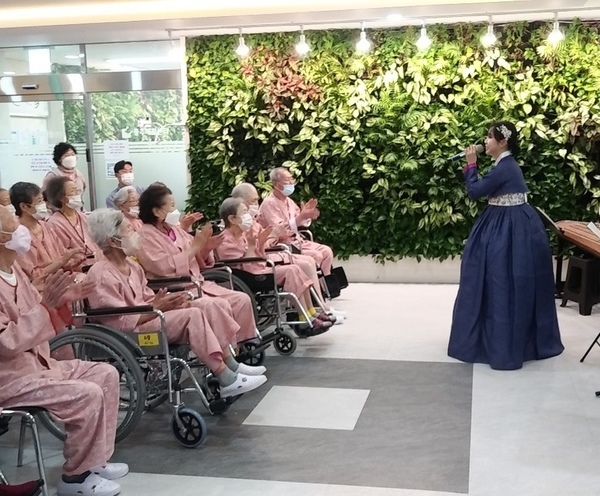 외부초청공연